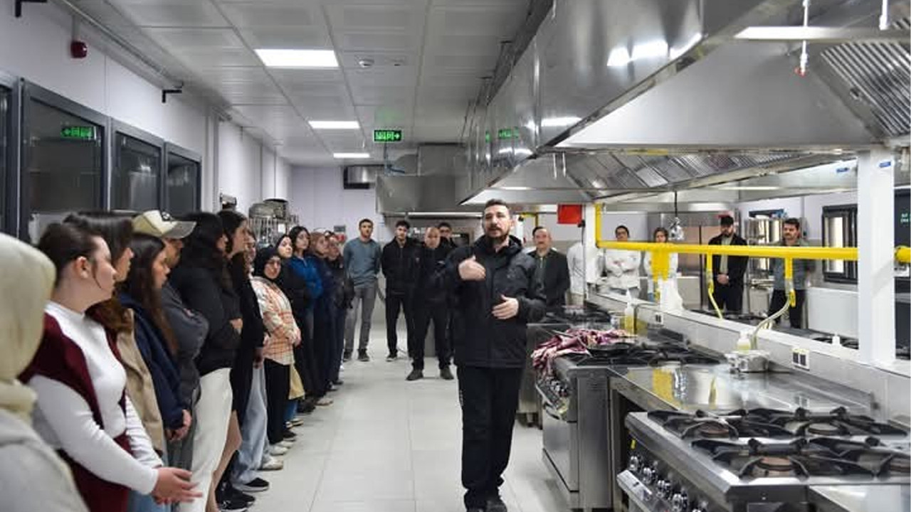 BŞEÜ'de Yangına Müdahale ve Güvenli Tahliye Eğitimi