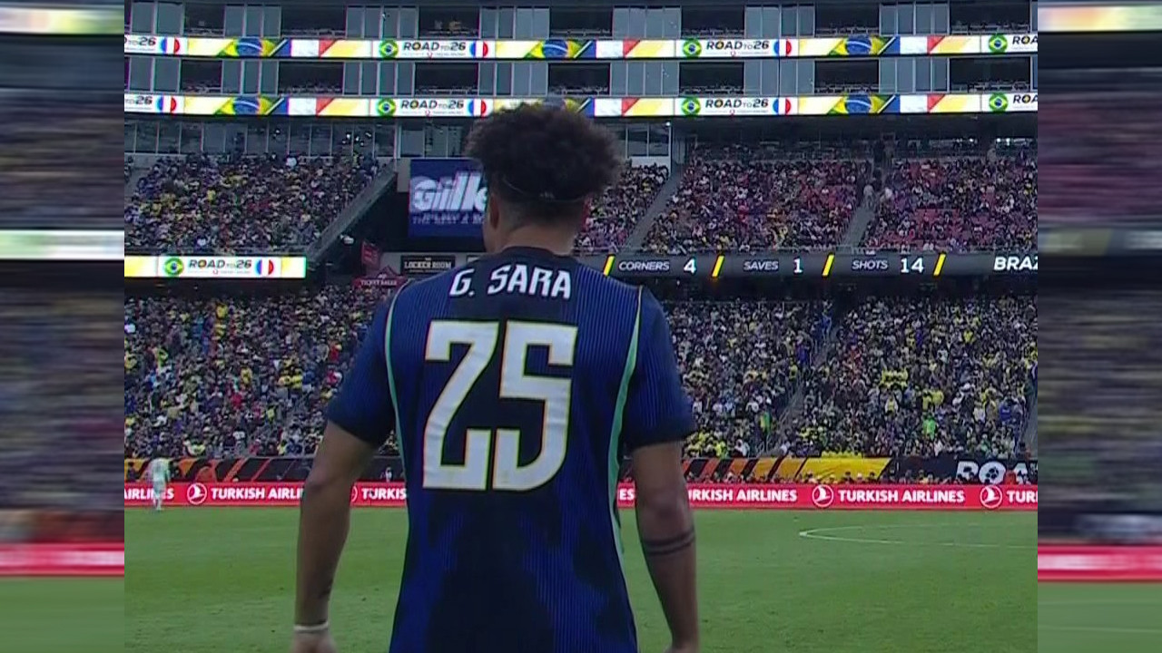 Gabriel Sara milli formayı ilk kez giydi: Brezilya, Fransa'ya yenildi