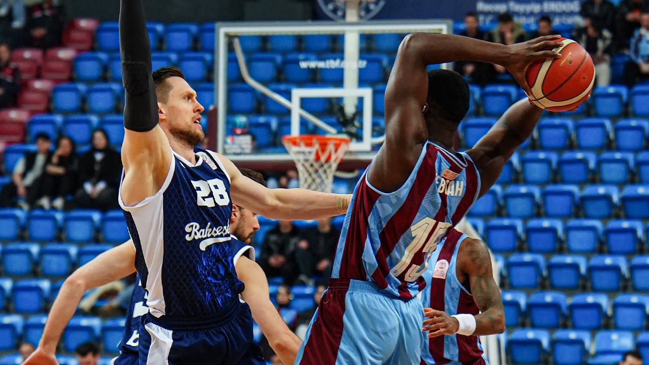 Trabzonspor evinde Bahçeşehir Koleji'ne mağlup oldu