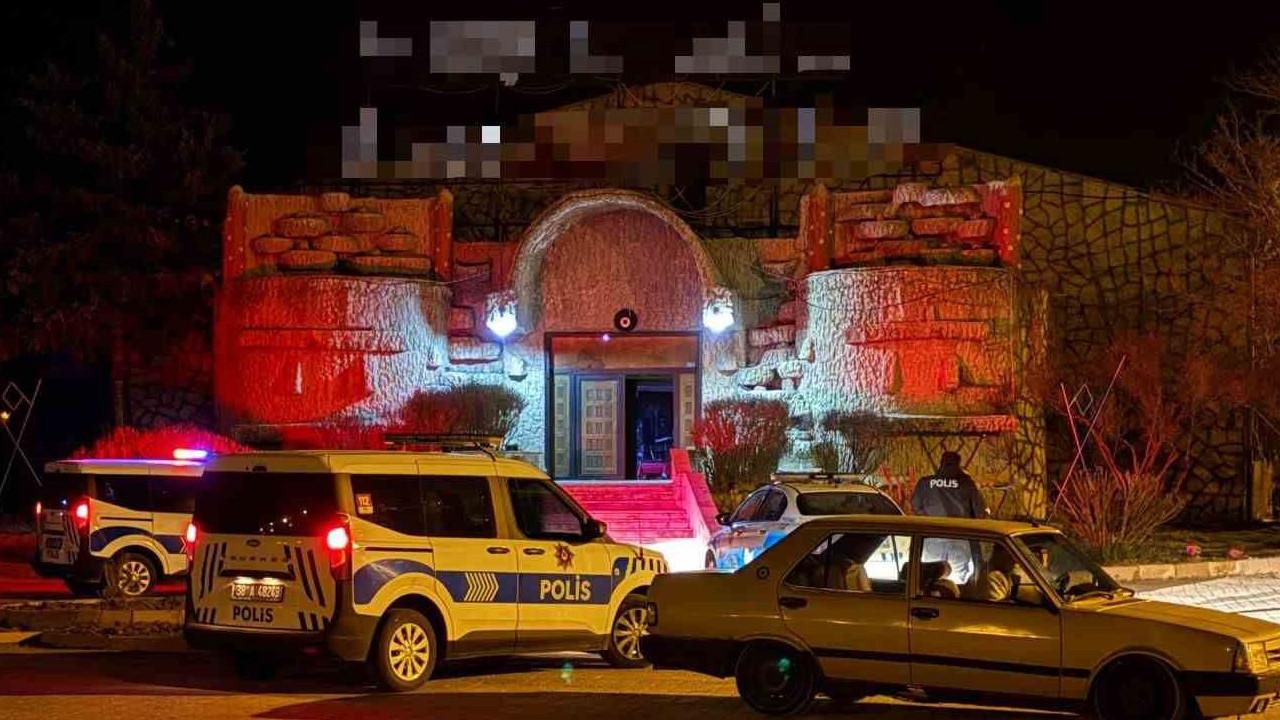 Kavgayı ayırırken az kalsın canından olacaktı: Yer Kayseri