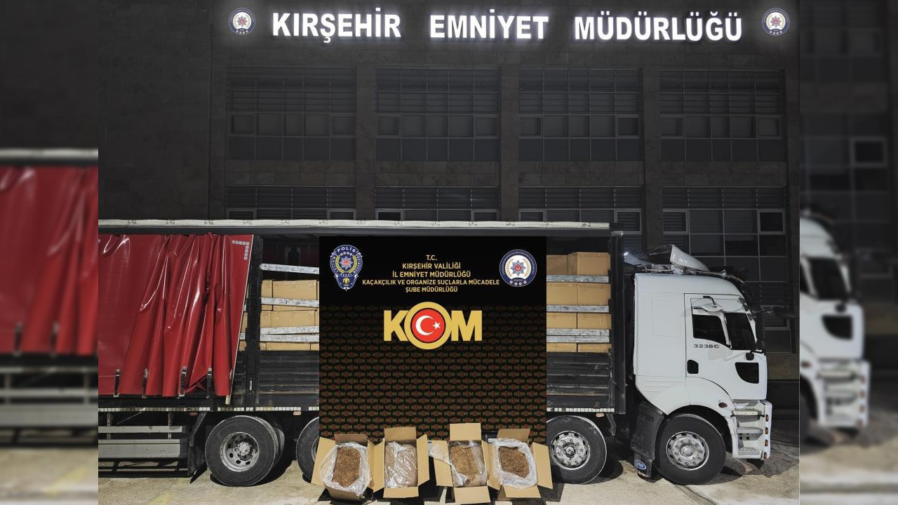 Kırşehir’de durdurulan kamyonda 5,5 ton kaçak tütün ele geçirildi