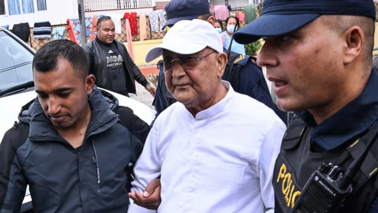 Nepal’de eski Başbakan ve eski İçişleri Bakanı gözaltında