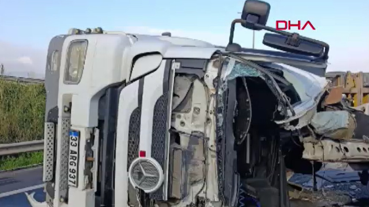 Osmaniye’de kamyon devrildi: Sürücü yaralı