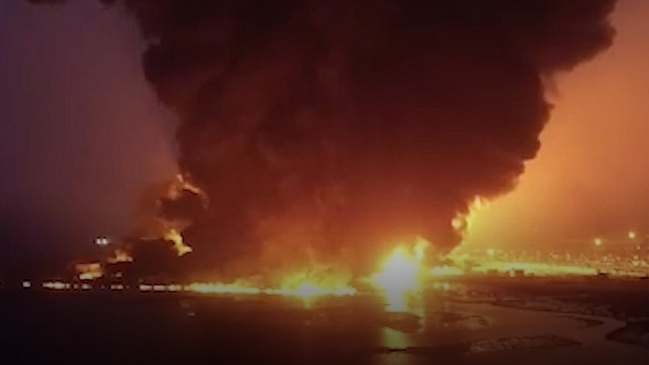 ABD ve İsrail'in, İran'ın güneyindeki Benderpol İskelesi'ne düzenledikleri saldırıda 5 kişi yaşamını yitirdi