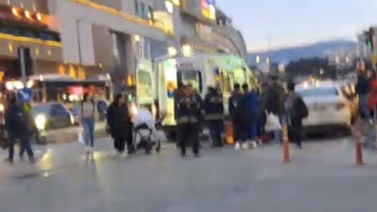 Dedesiyle çıktığı son yolculuk oldu: Motosiklet bebek arabasına ok gibi saplandı