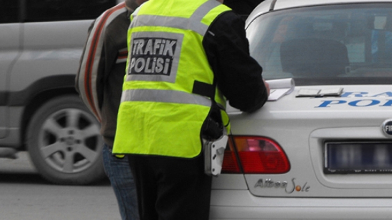 Elazığ'da kurallara uymadığı tespit edilen 3 sürücüye 273 bin lira ceza kesildi
