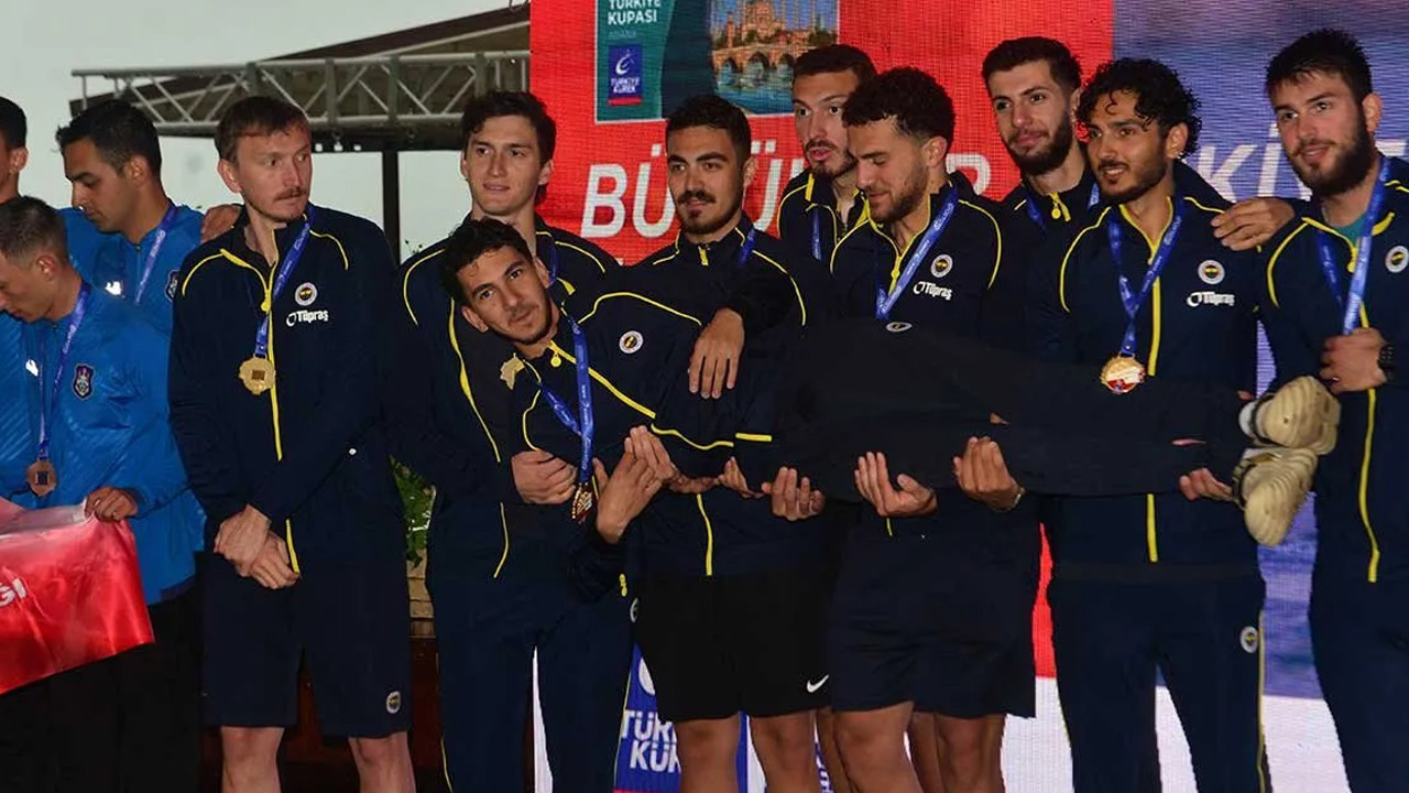 Fenerbahçe'den kürek yarışlarında başarı