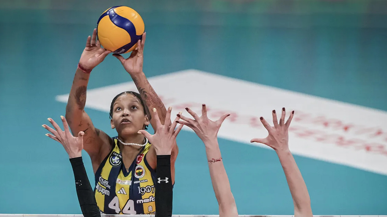 Melissa Vargas sahnede: Fenerbahçe kazandı