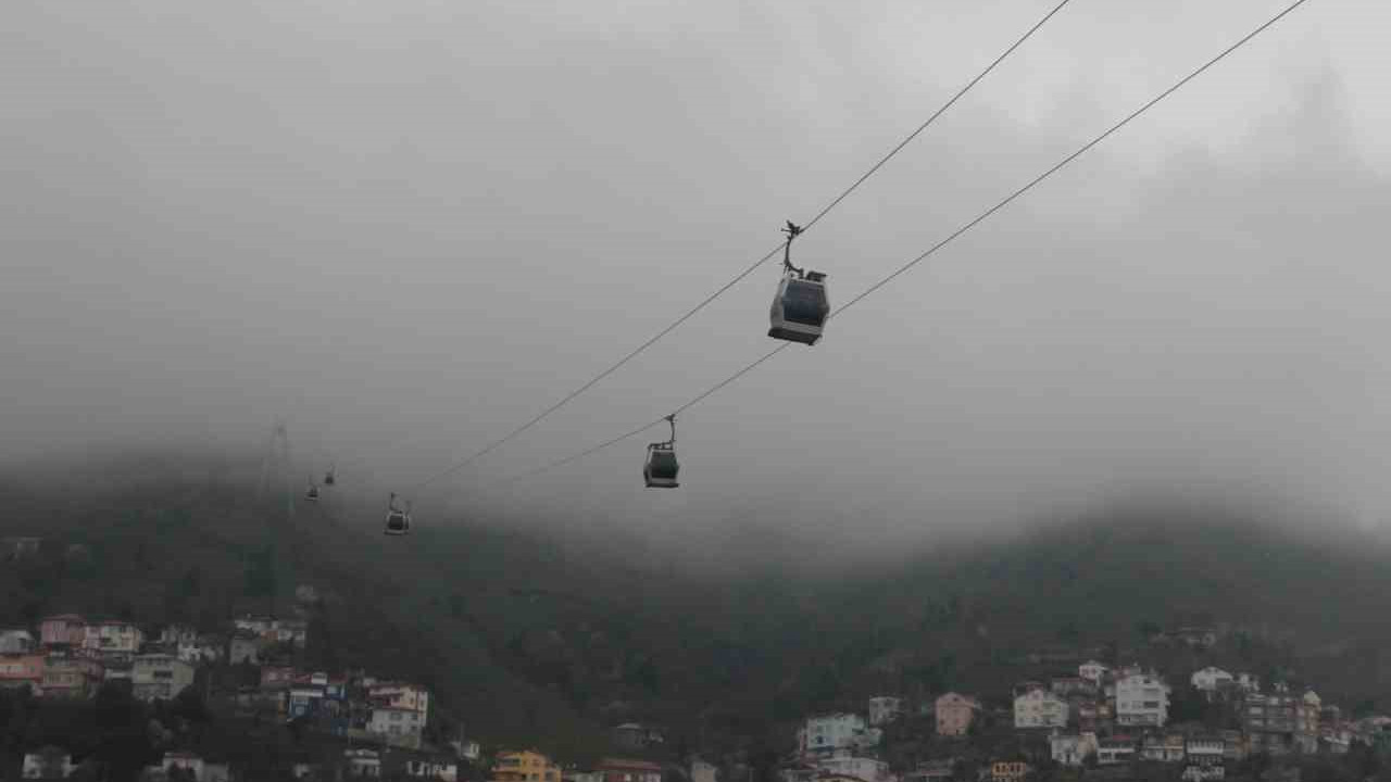 Ordu’nun ‘seyir terası’ndaki sis kartpostallık görüntüler oluşturdu