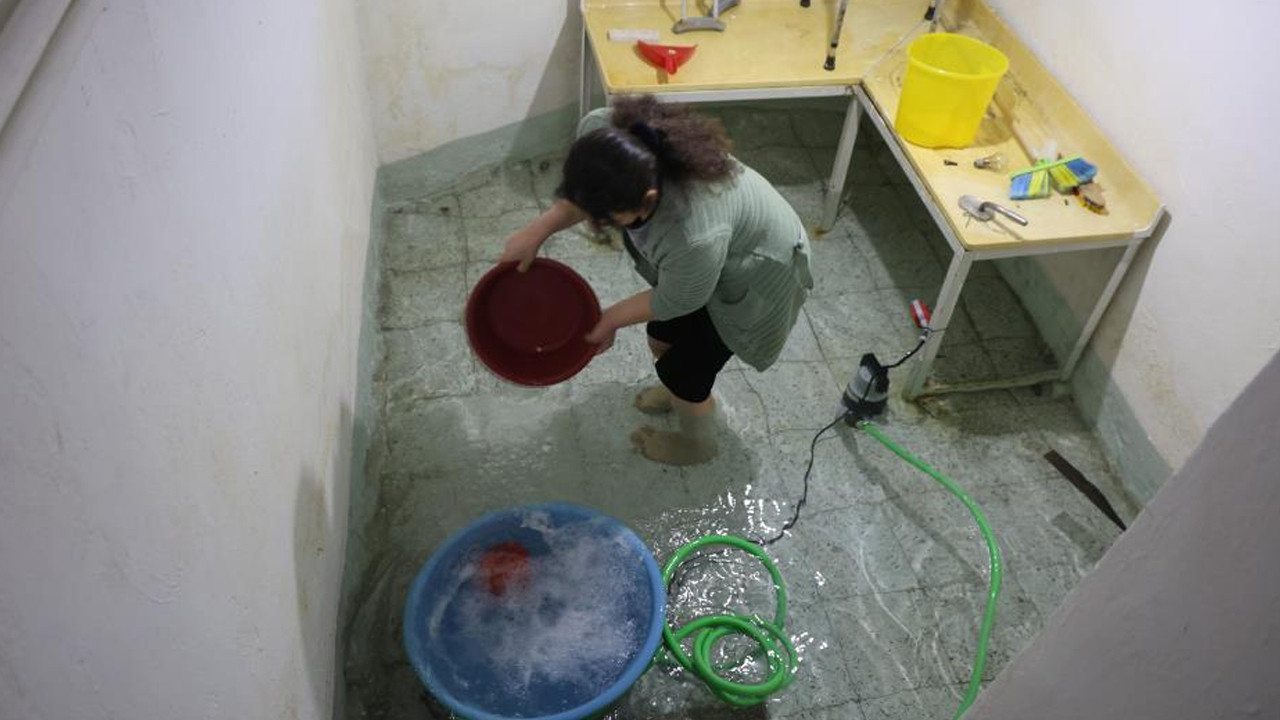 Son yılların en yoğun kar yağışının ardından yeraltı suları taştı: 40 evin bodrumunu su bastı