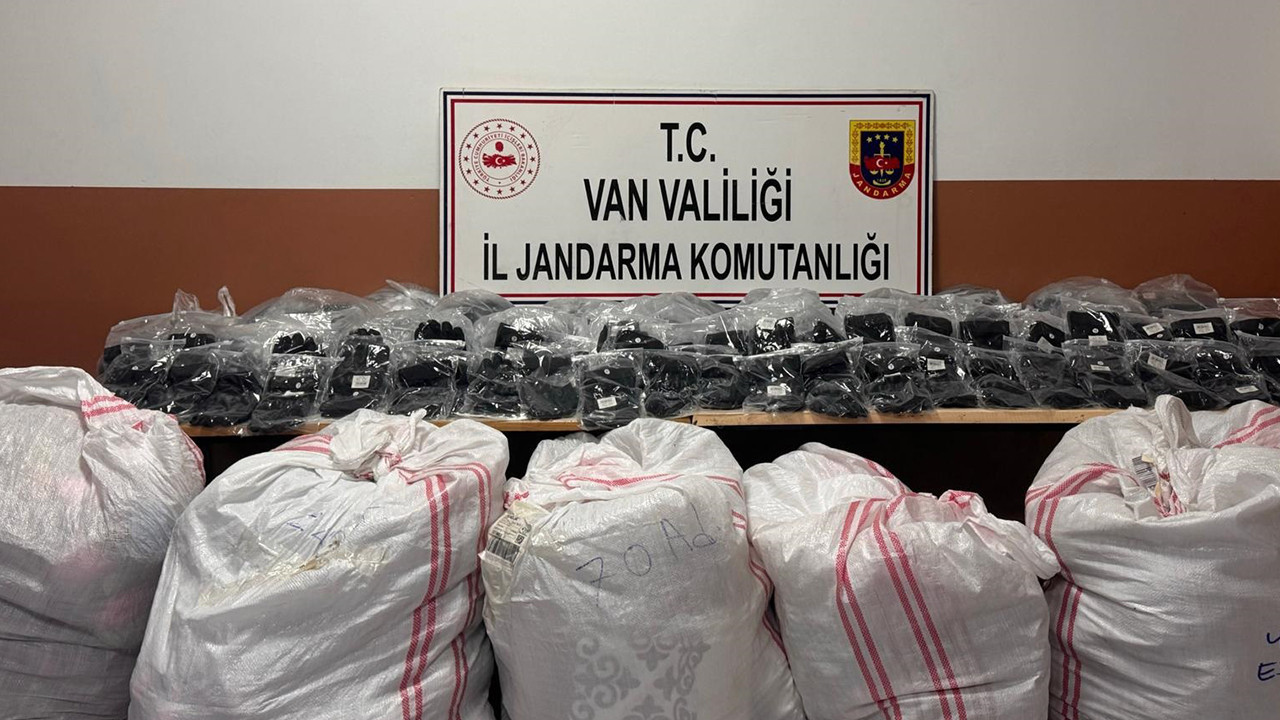 Van’da dev operasyon: Milyonluk kaçak ürün yakalandı