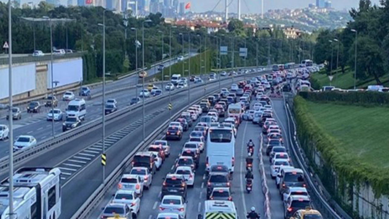 Akaryakıt tüketimi bayram tatilinde 3 yılın zirvesini gördü