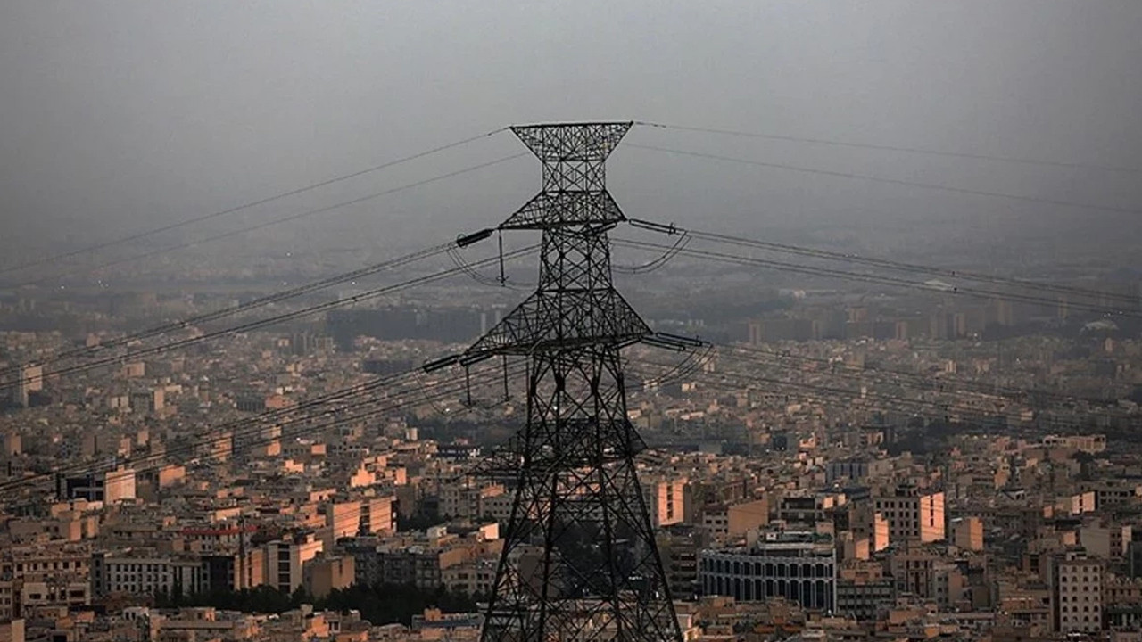 Tahran ve Elburz’a yeniden elektrik verildi