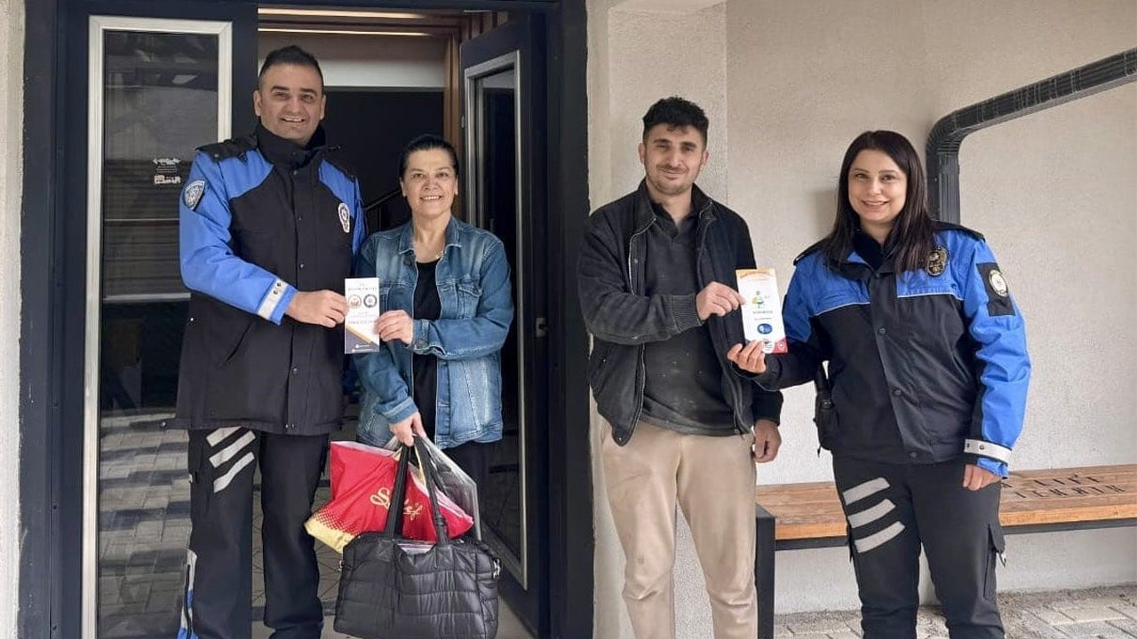Toplum Destekli Polislerden mahalle sakinleri ve site yöneticilerine ziyaret