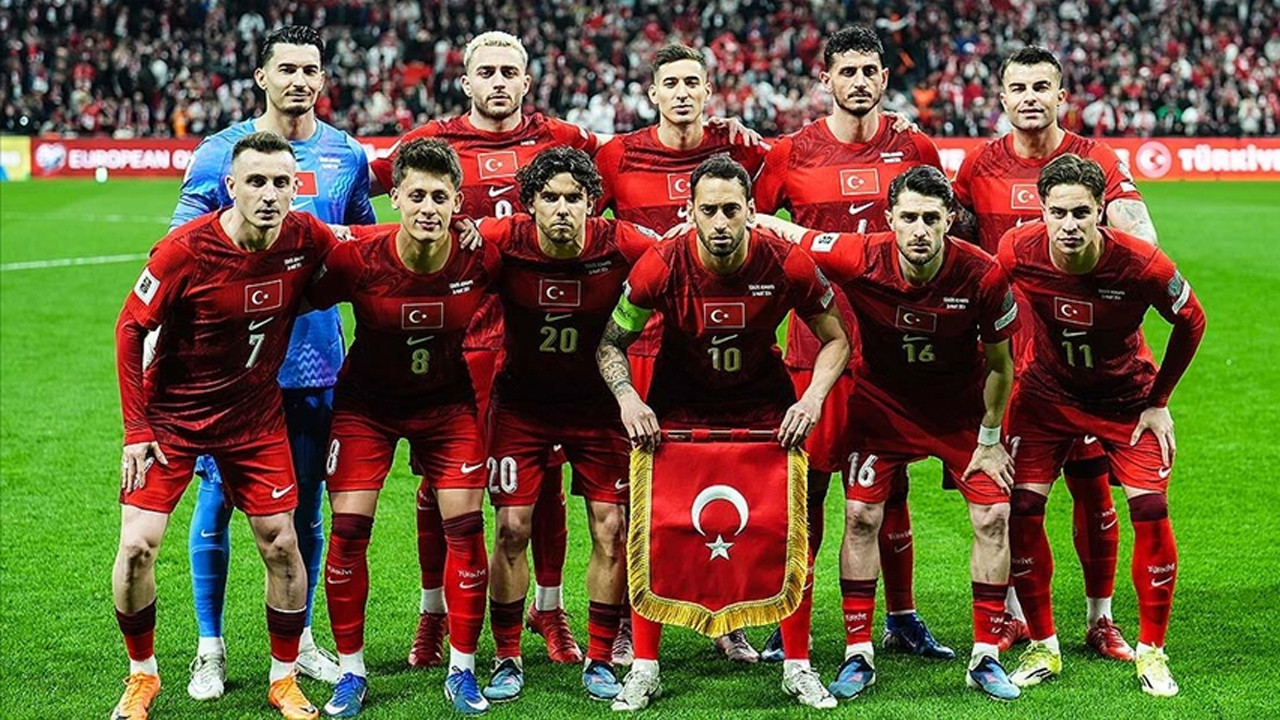 Türkiye tek yürek : Rakip Kosova, hedef Dünya Kupası