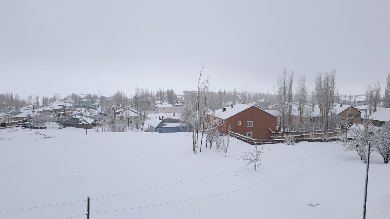 Van’da 34 yerleşim yeri ulaşıma kapandı