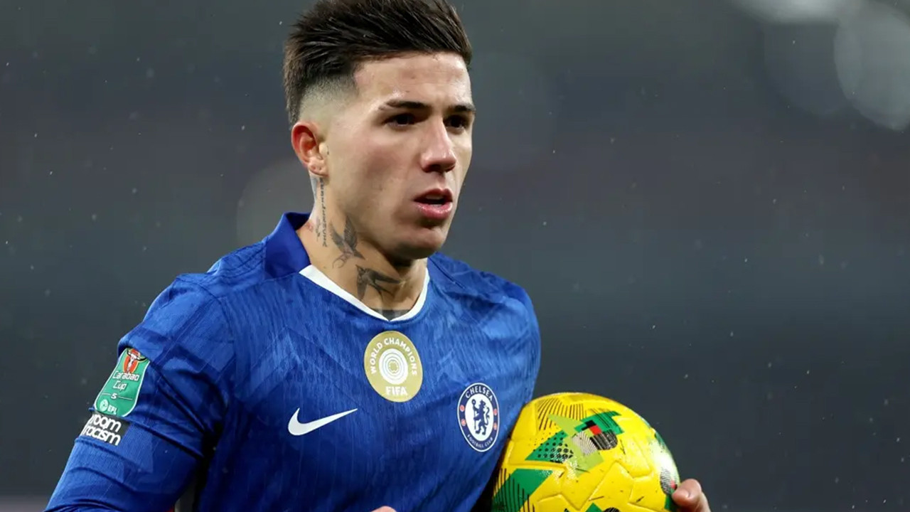 Chelsea tarihinin en pahalı transferi Enzo Fernandez Londra’dan çabuk sıkıldı