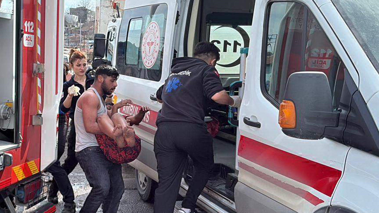 Sokak köpeği kalabalığa daldı: Yangın yerinde can pazarı