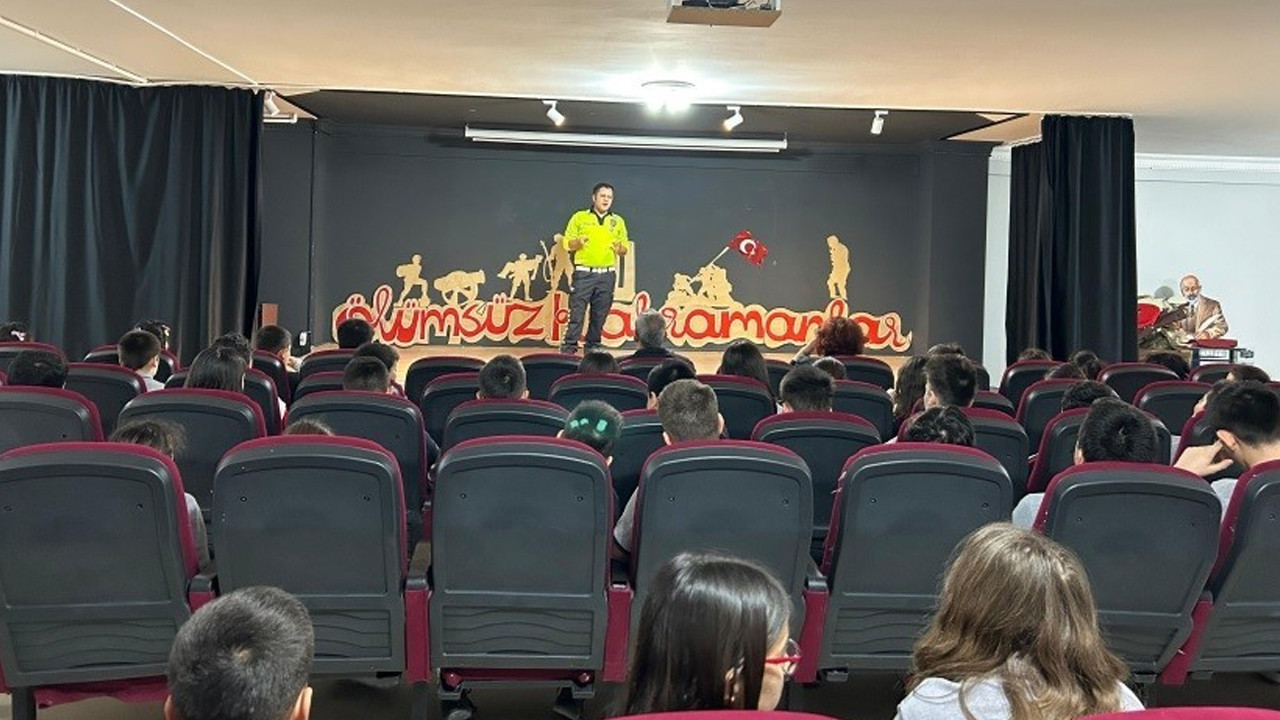 711 öğrenciye güvenlik ve bilinçlendirme eğitimi