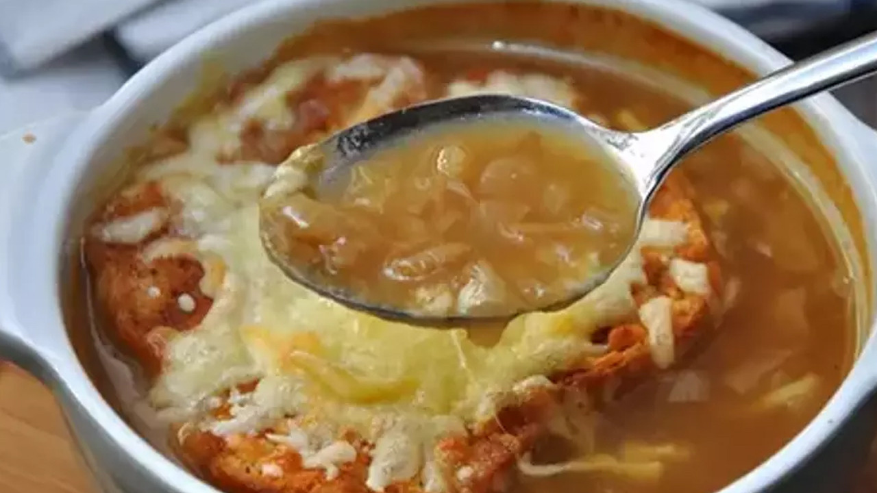 Fransız mutfağından sofralara uzanan lezzet soğan çorbası