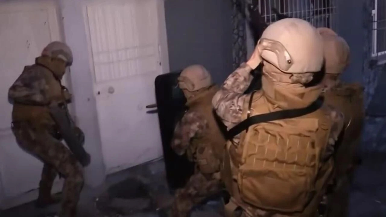 Gaziantep'te siber dolandırıcılık: 20 şüpheli yakalandı