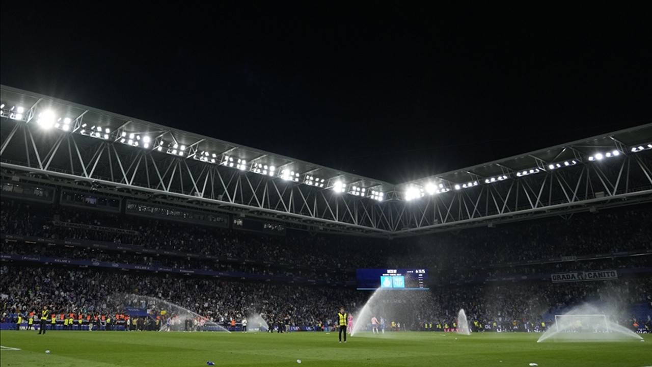 İspanya-Mısır maçında tribünlerden İslam karşıtı tezahürat