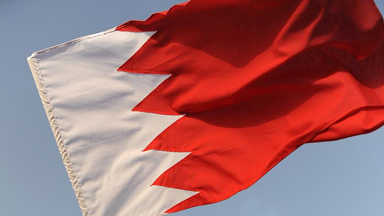 Sirenlerin çaldığı Bahreyn'de halka güvenli bölgelere yönelme çağrısı