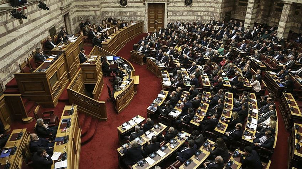 Yunan milletvekillerine dokunulmazlık şoku: Nedeni yolsuzluk soruşturması