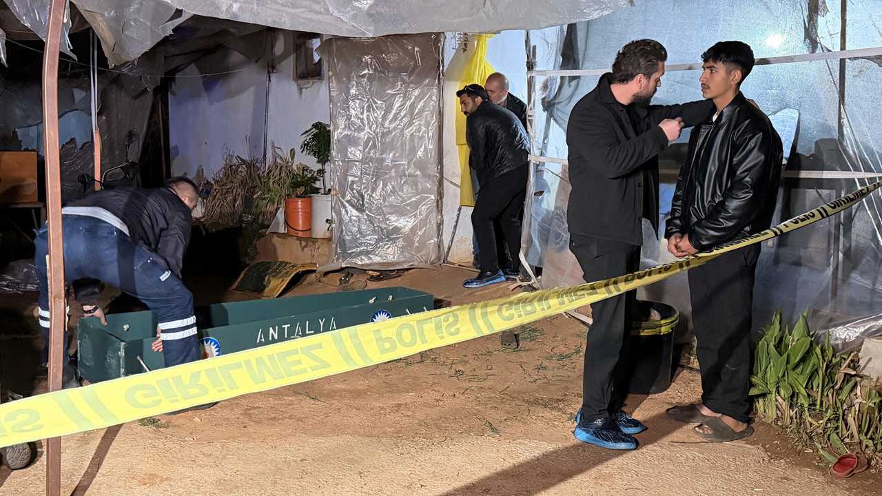Antalya’da sera işçisi kadının ölümü gizemini koruyor: Suç aleti silah bulundu