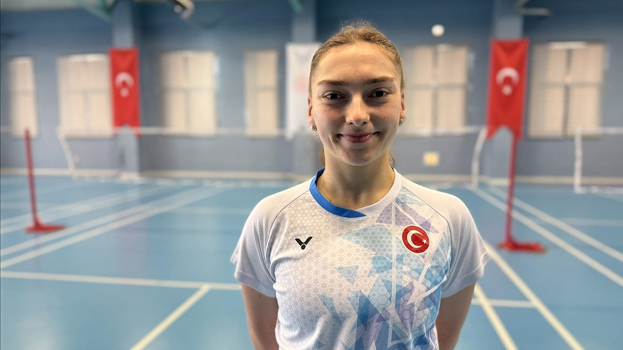 Milli badmintoncu Sinem Yıldız'dan madalya hedefi