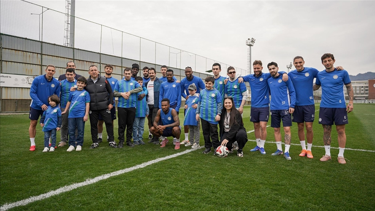 Otizm farkındalık günü’nde özel buluşma: Çaykur Rizespor'a ziyaret