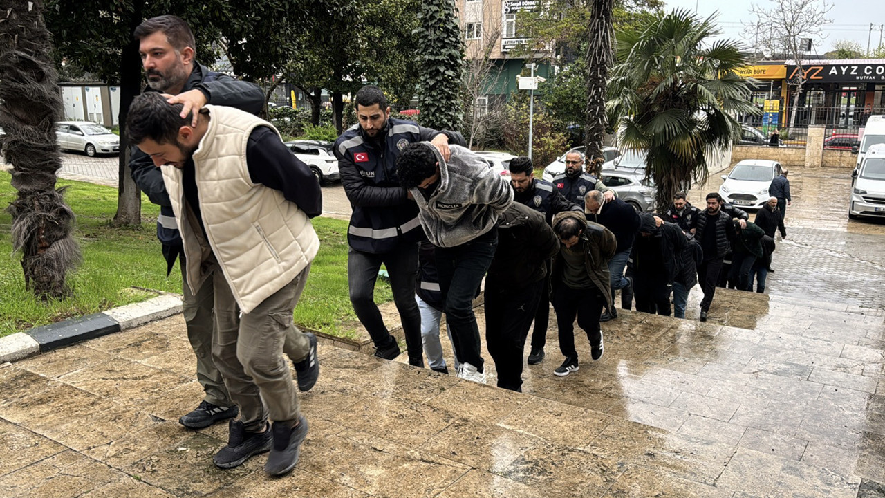 "Change" araç operasyonunda yakalanan zanlılar adliyede