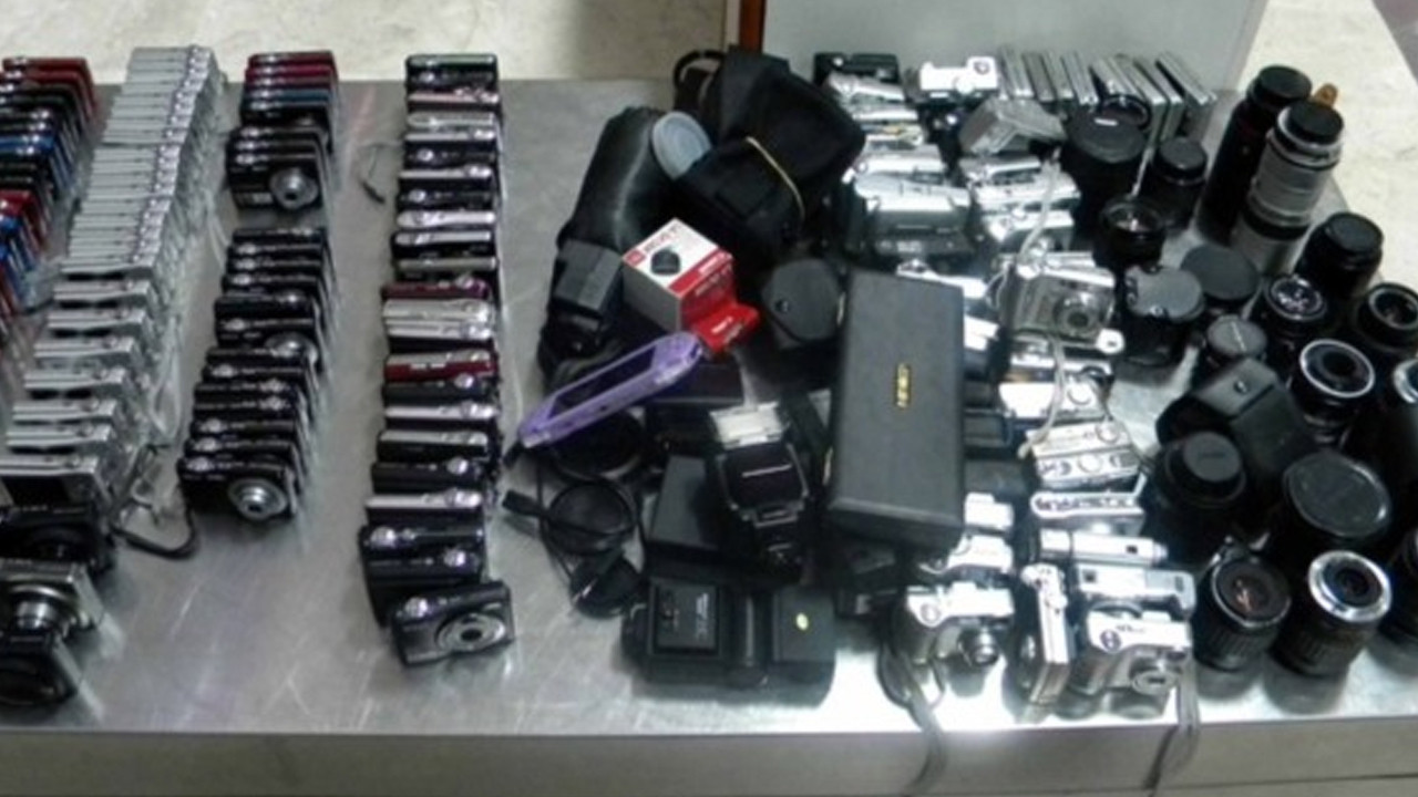 Antalya’da kaçak ürün operasyonu: Binlerce ürün ele geçirildi