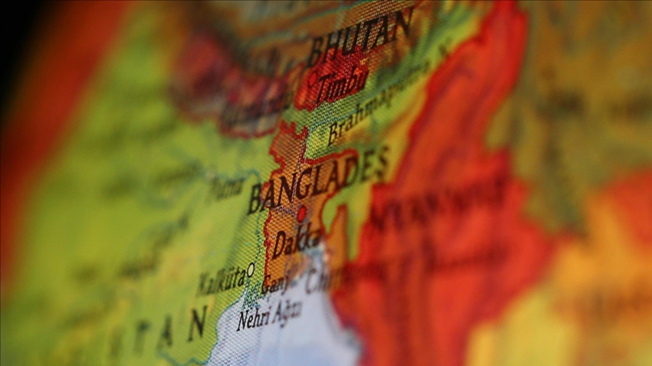 Bangladeş'te yakıt krizi mesai saatlerini değiştirdi