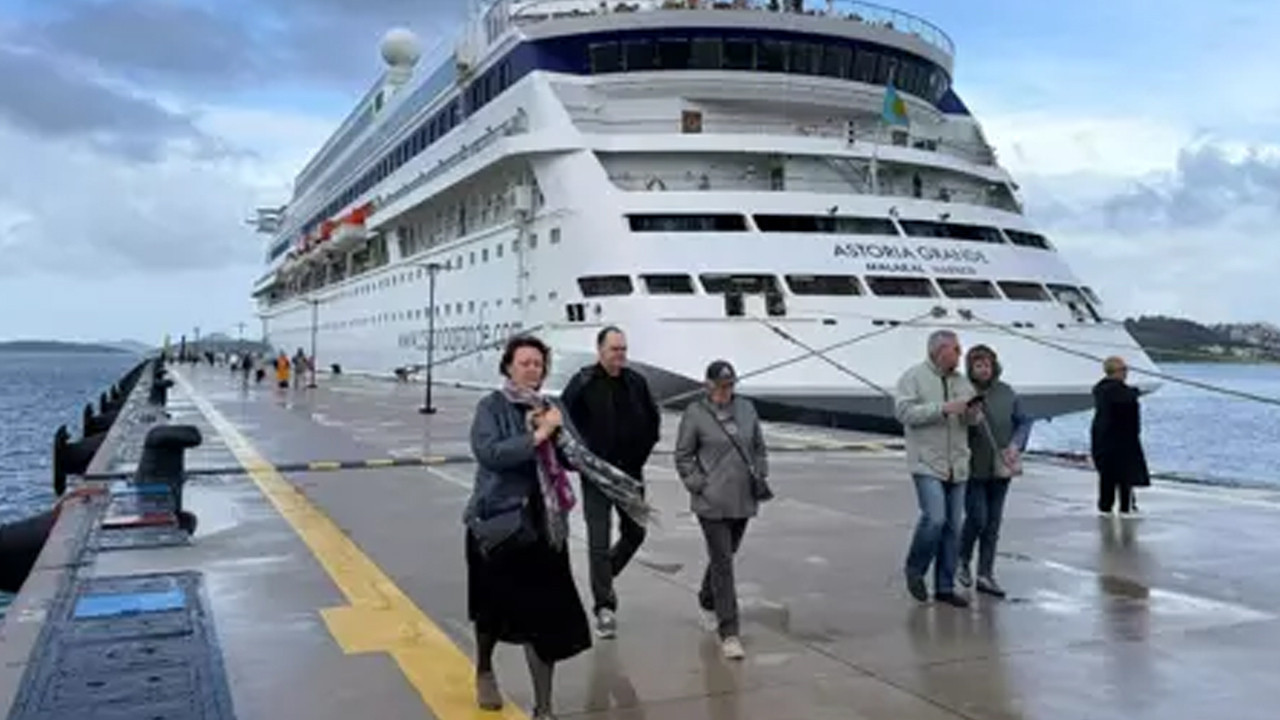 Bodrum'a sezonun ilk kruvaziyeri iniyor