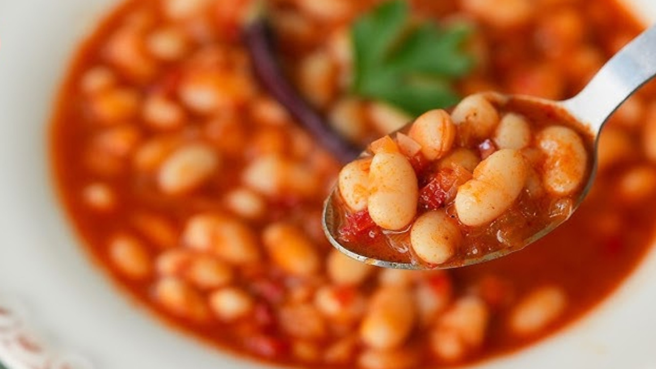 Kuru fasulyenin lezzetine lezzet katacak püf nokta