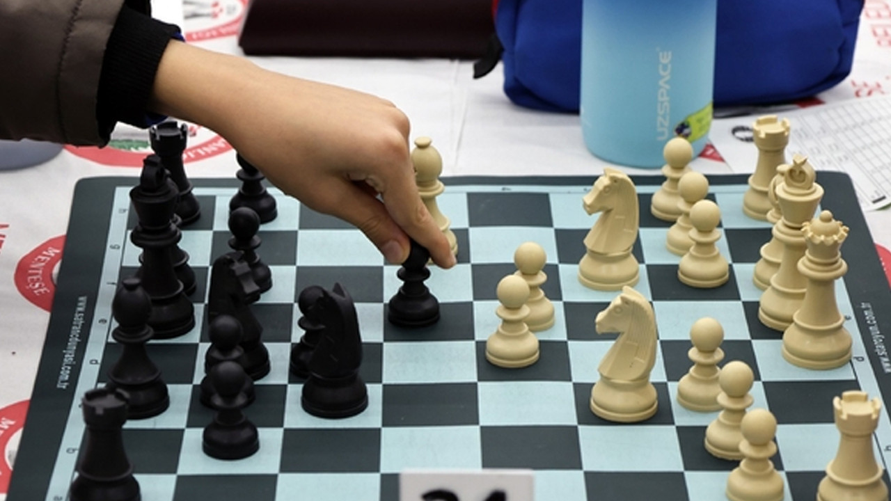 Menteşe’de 23 Nisan’a özel satranç turnuvası