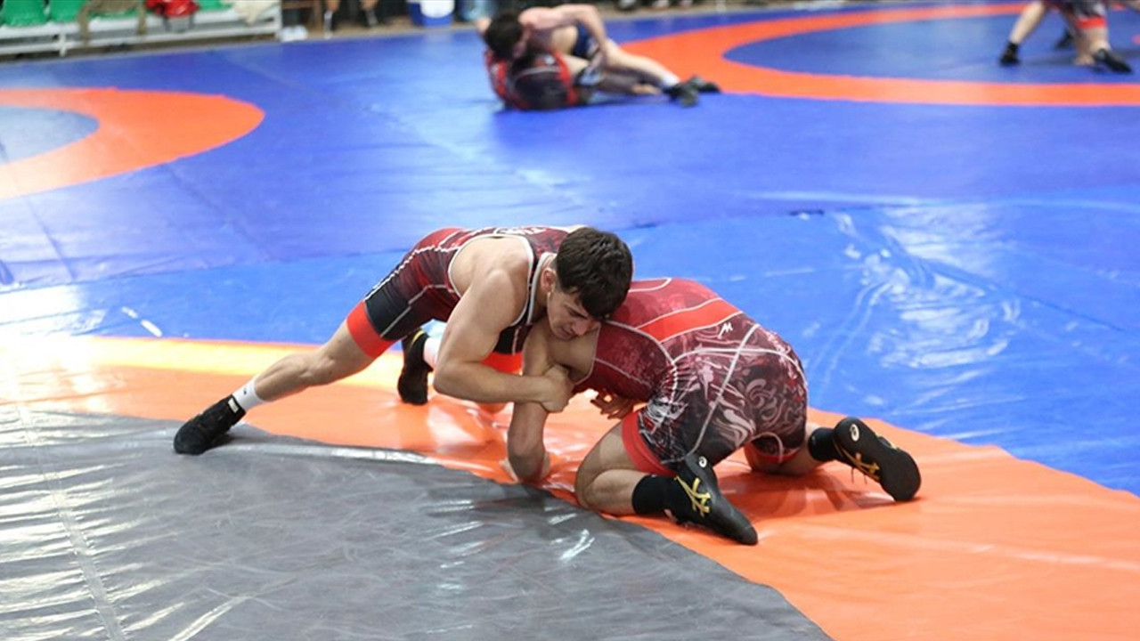 Milli Güreşçiler Avrupa ve dünya şampiyonalarına Kastamonu'da hazırlanıyor