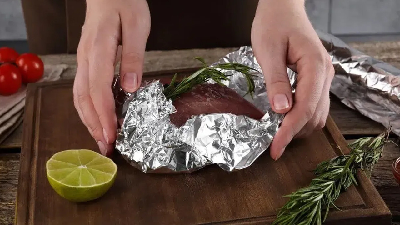 Mutfaktaki büyük sır: Alüminyum folyonun parlak ve mat taraf sırrı ortaya çıktı