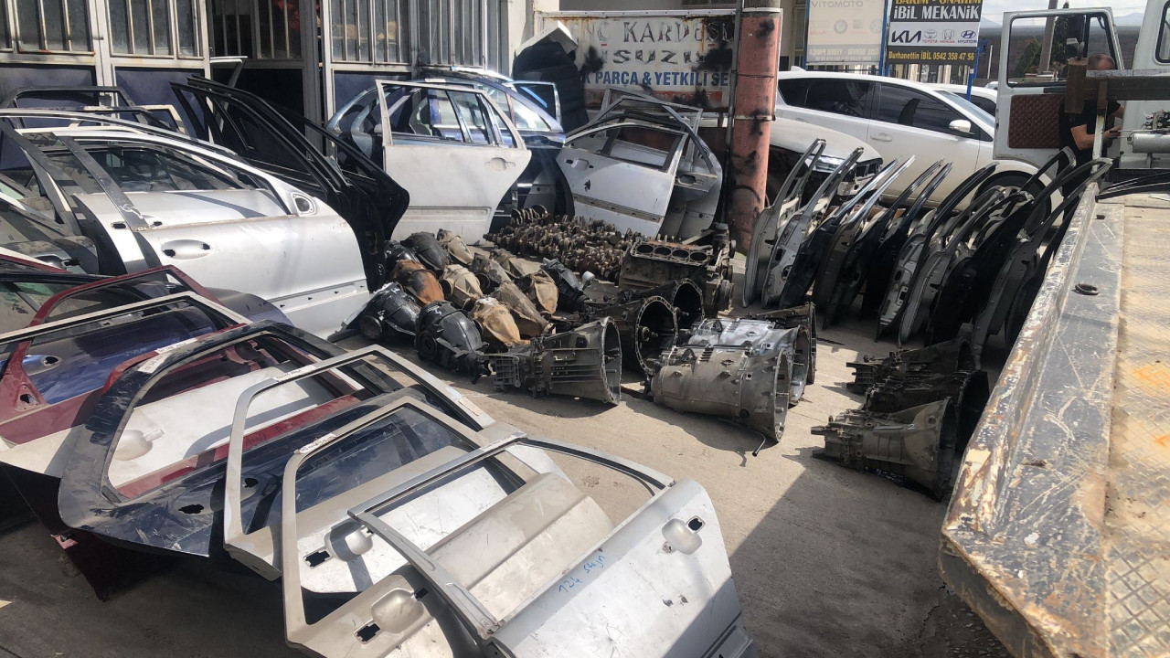 Sakarya’da kaçak oto parça operasyonu: 105 parça ele geçirildi
