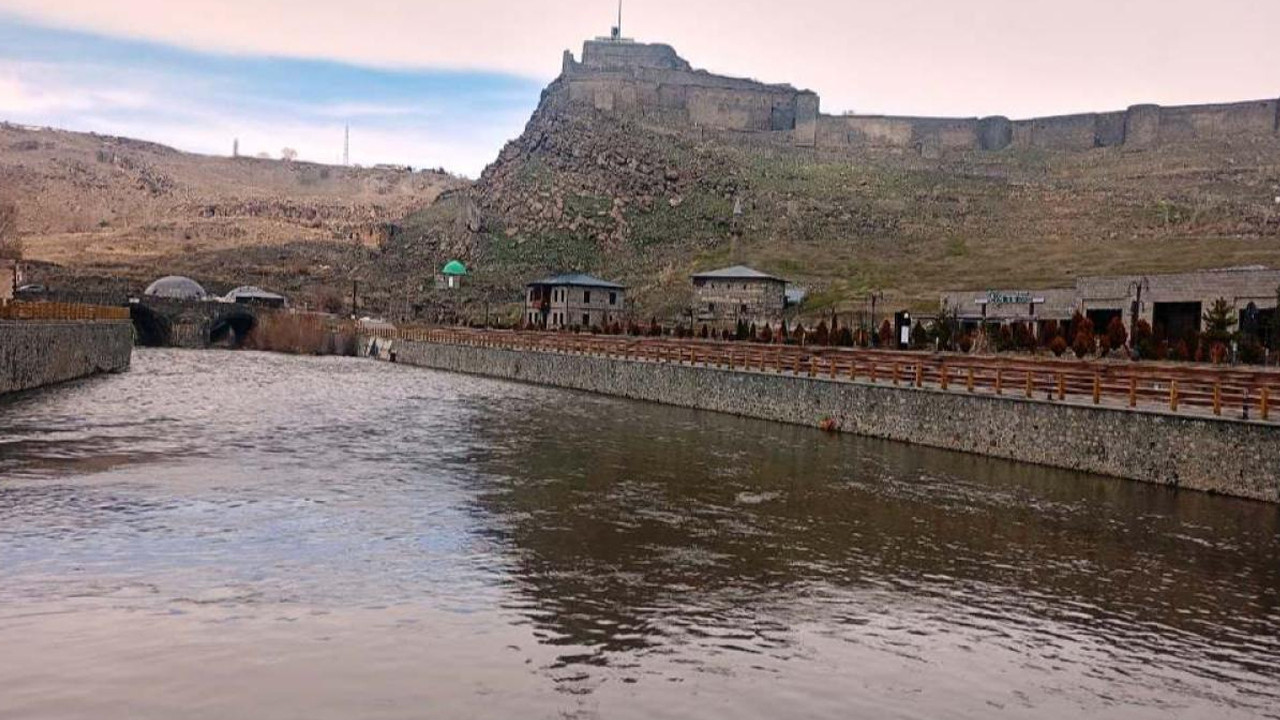 Kars Çayı’nın debisi arttı