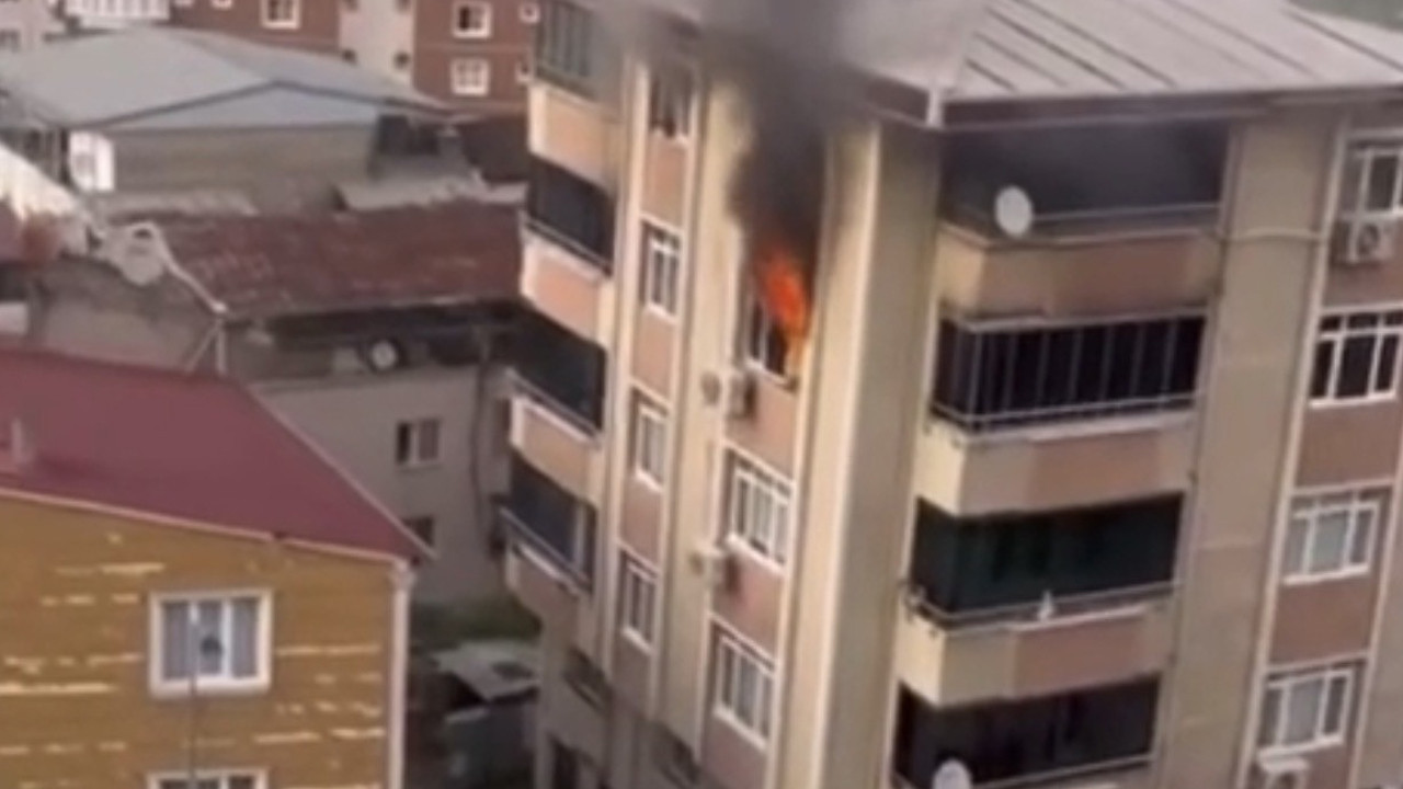 Pencereden yükselen alevler mahalleyi ayağa kaldırdı