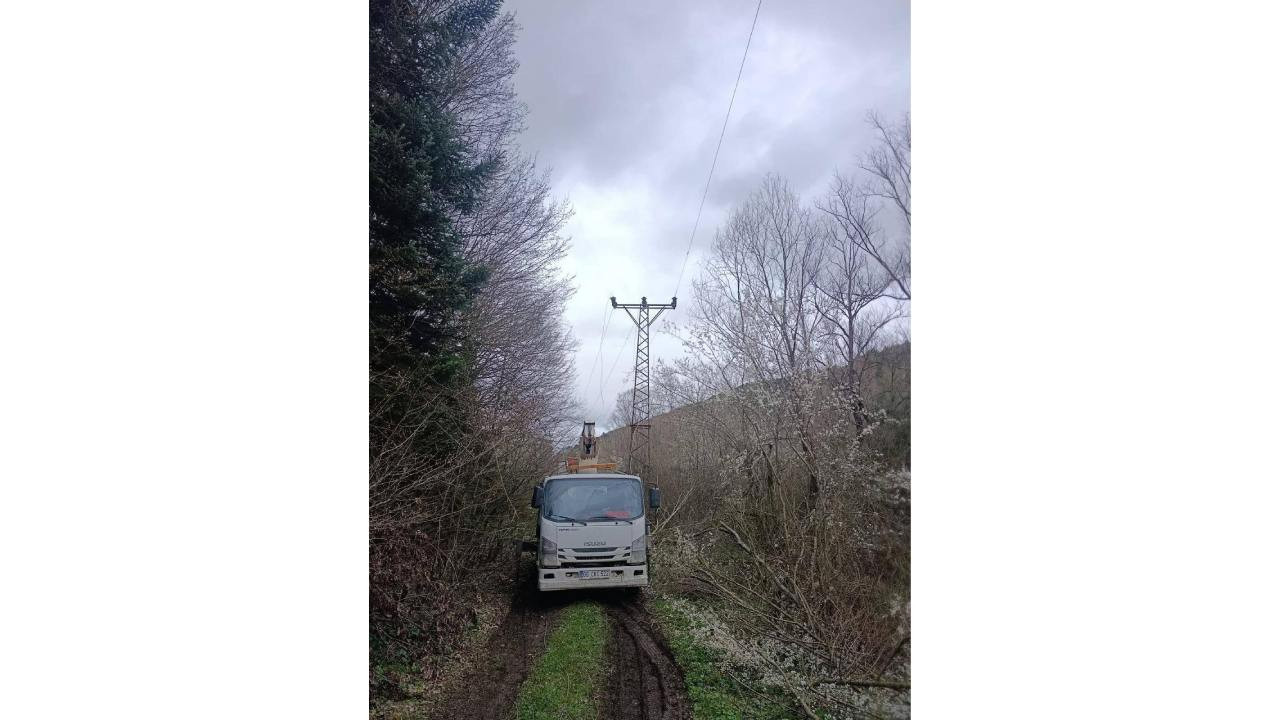Yüksek gerilim hattında feci olay: Bir işçi ağır yaralandı