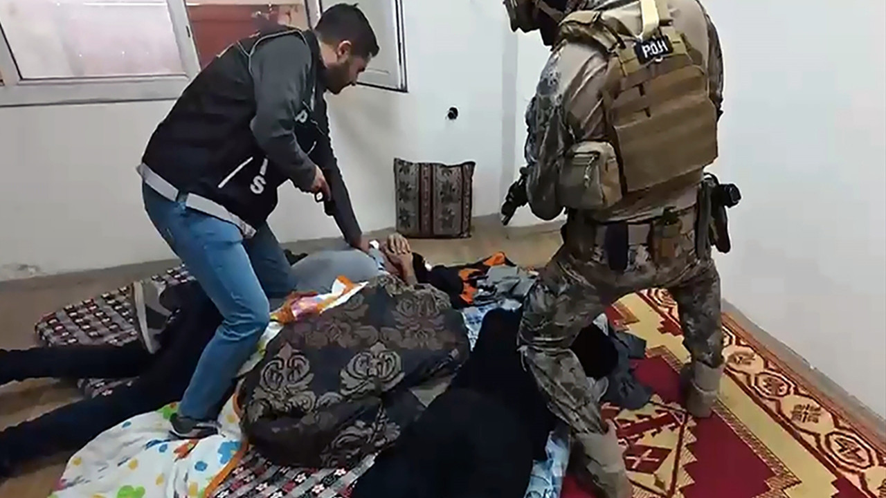 Adana'da operasyon: Çok sayıda gözaltı var