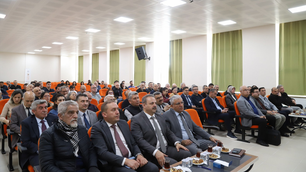 ASÜ’de kalite zirvesi: Akredite olmak zorundayız