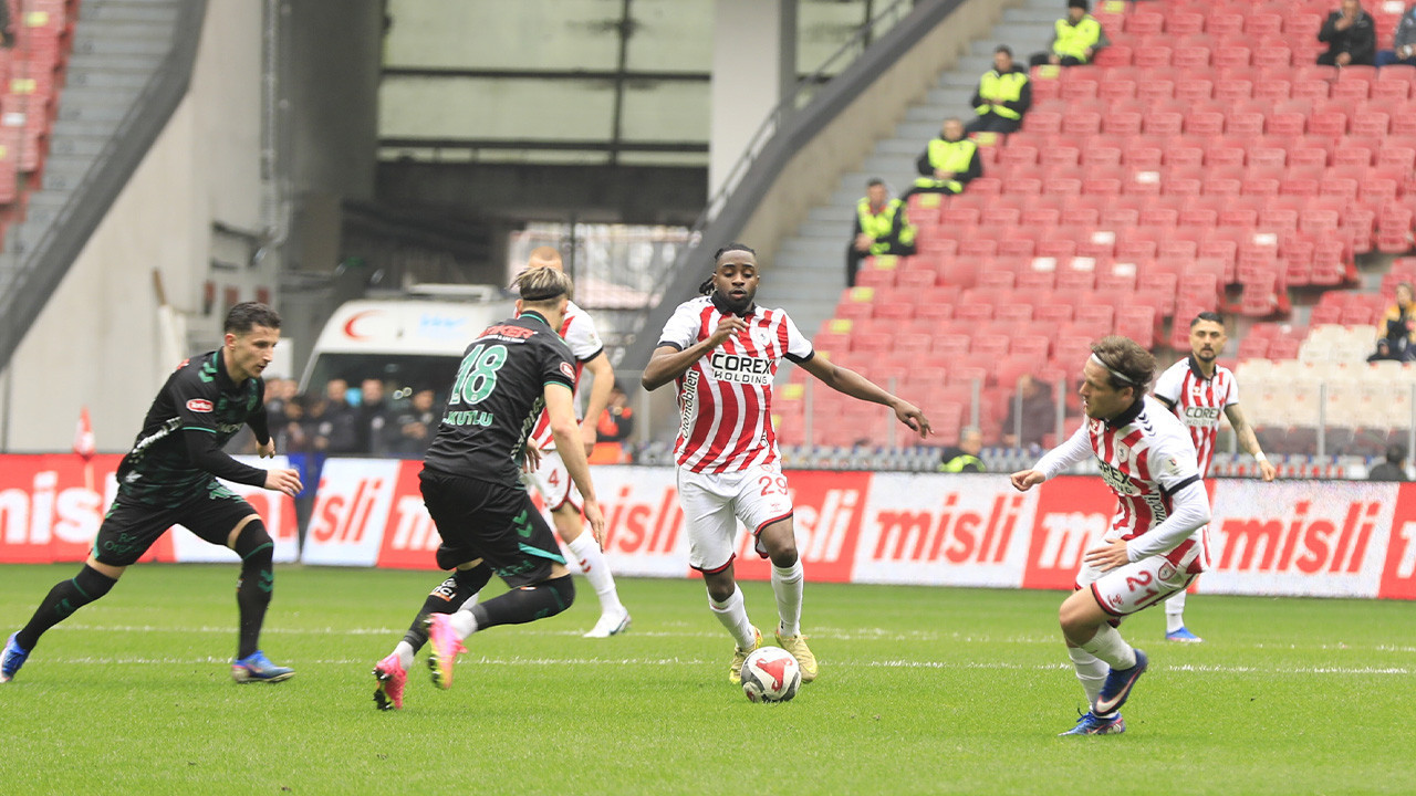 Samsun'da 4 gollü maçta kazanan çıkmadı: Son dakikada penaltı kaçtı