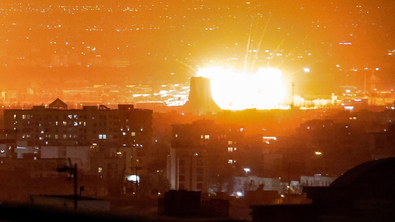 ABD ve İsrail'in geceden bu yana düzenlediği saldırılarda İran'da 34 kişi öldü