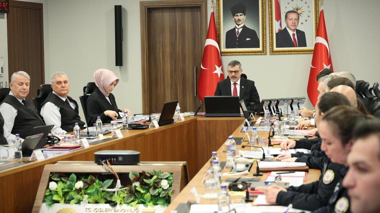 Bakan Çiftçi valilerle buluştu: Suçla mücadele vurgusu yaptı