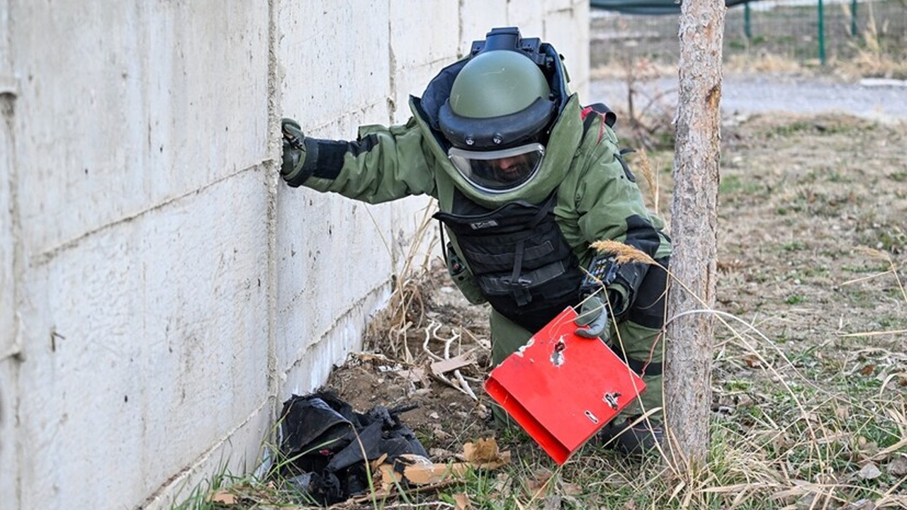 Bomba uzmanları her an görevde: İlk hata son olur