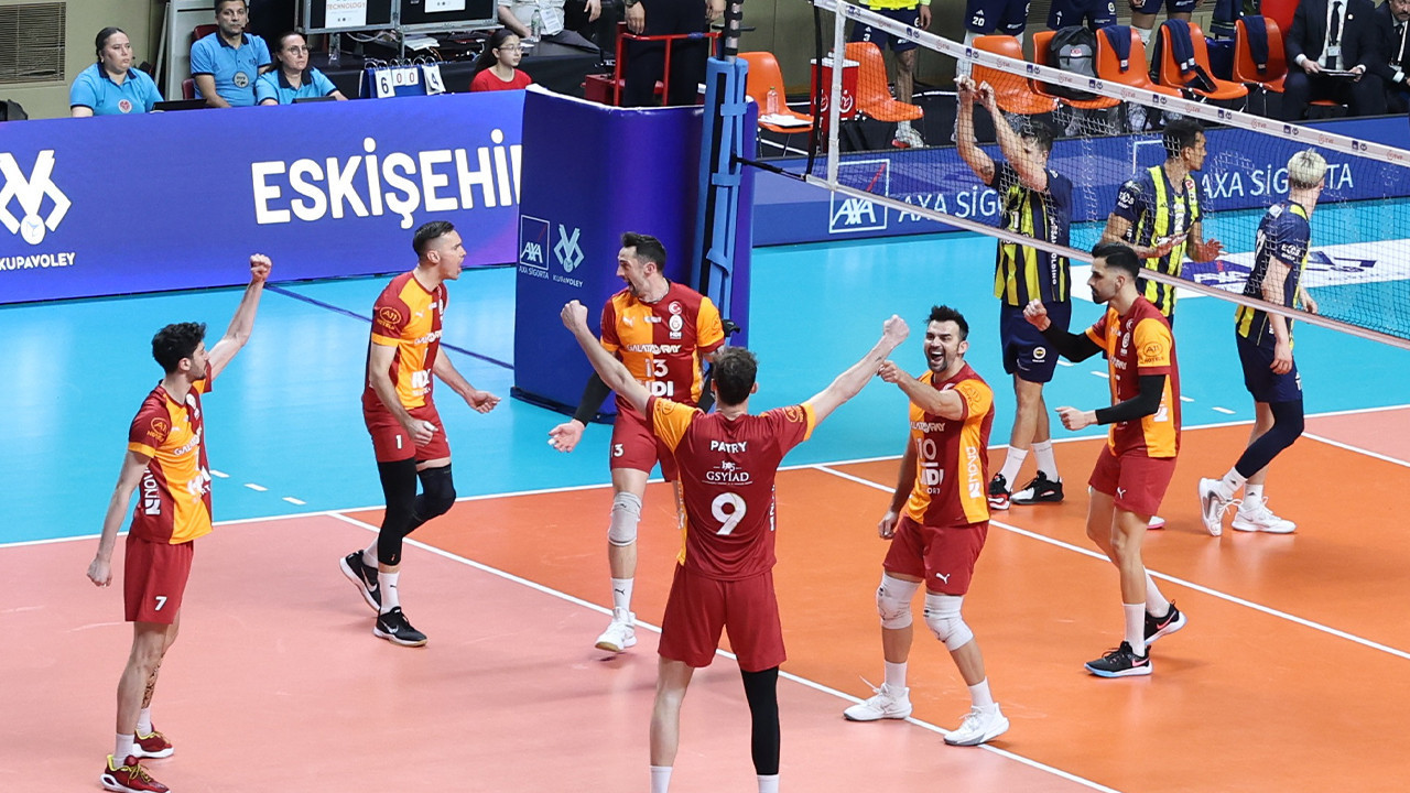 Fenerbahçe’yi 3-1 mağlup eden Galatasaray Kupa Voley’de finale yükseldi